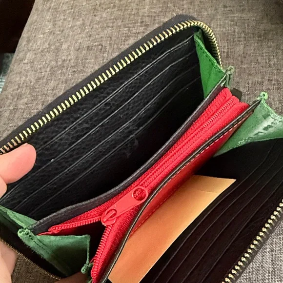 Dooney & Bourke Black Leather Zip Wallet Florentine NWT - Picture 6 of 9